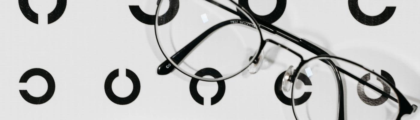 La CNMC considera “positiva” la eliminación de restricciones publicitarias en productos como lentillas o gafas