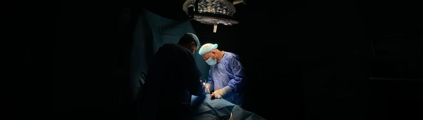 En Ciudad del Cabo se hizo el 1er trasplante del mundo de…