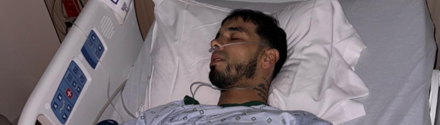 El cantante Anuel AA se somete a una operación de “vida o muerte”