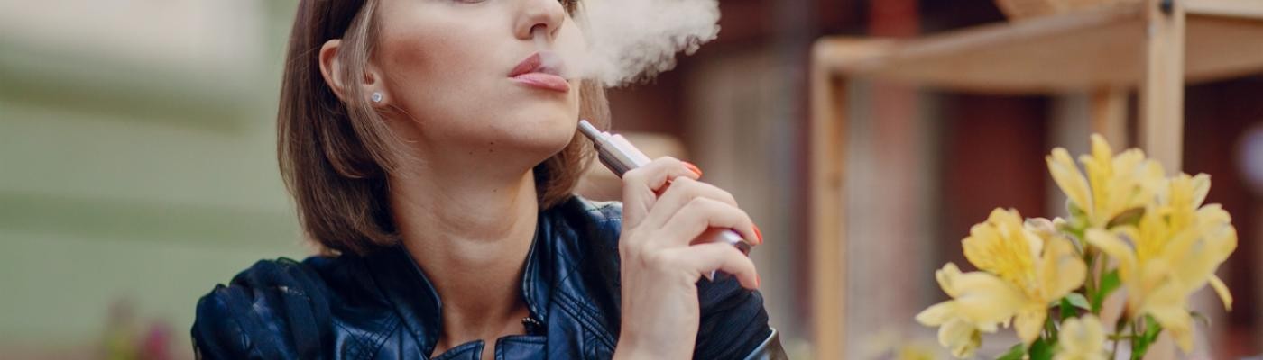 Identifican que los cigarrillos electrónicos provocan cambios que aumentan el riesgo de cáncer