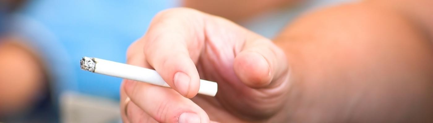 Sanidad elimina la prohibición de fumar en espacios cerrados del Plan Antitabaco