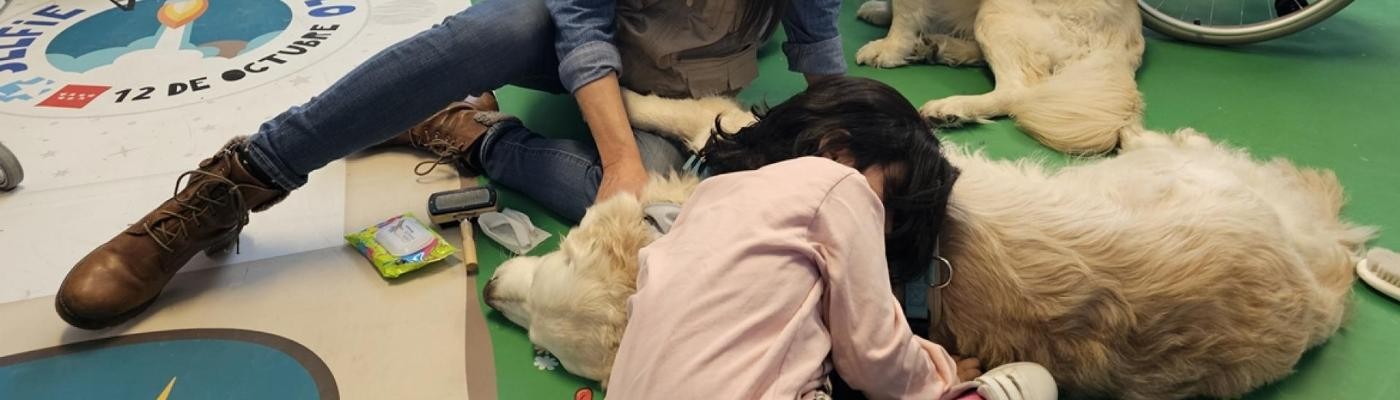El 12 de Octubre aplica terapias con perros a menores con tumores cerebrales