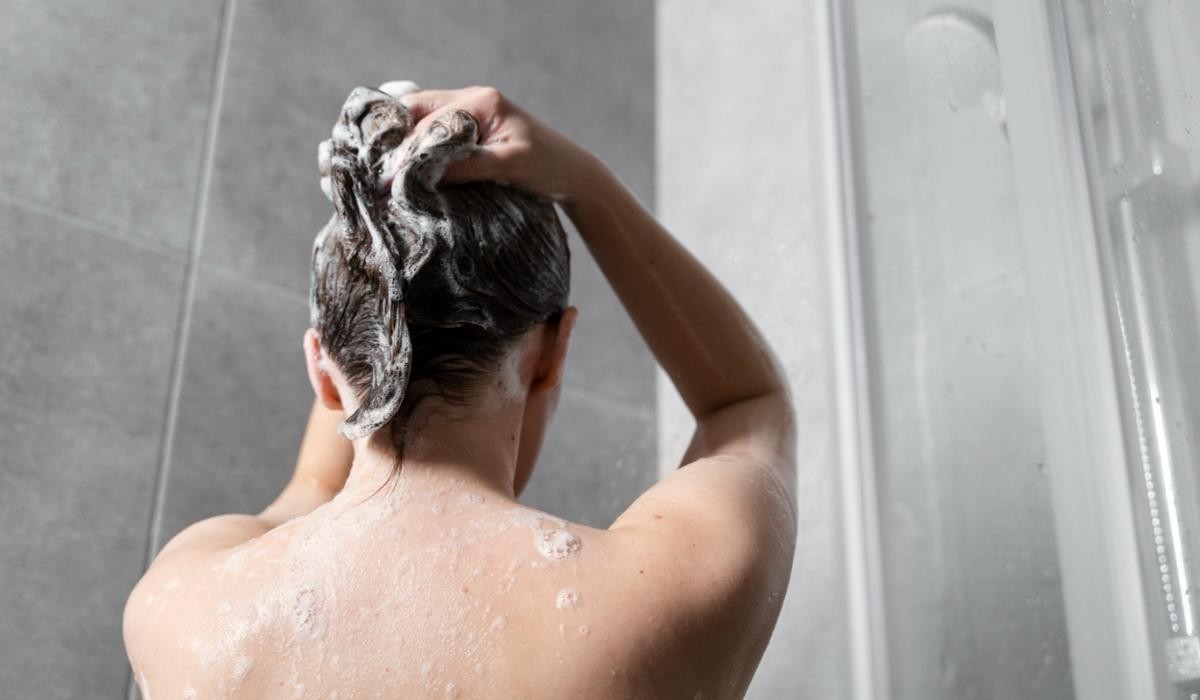 ¿Es malo lavarse el pelo a diario?