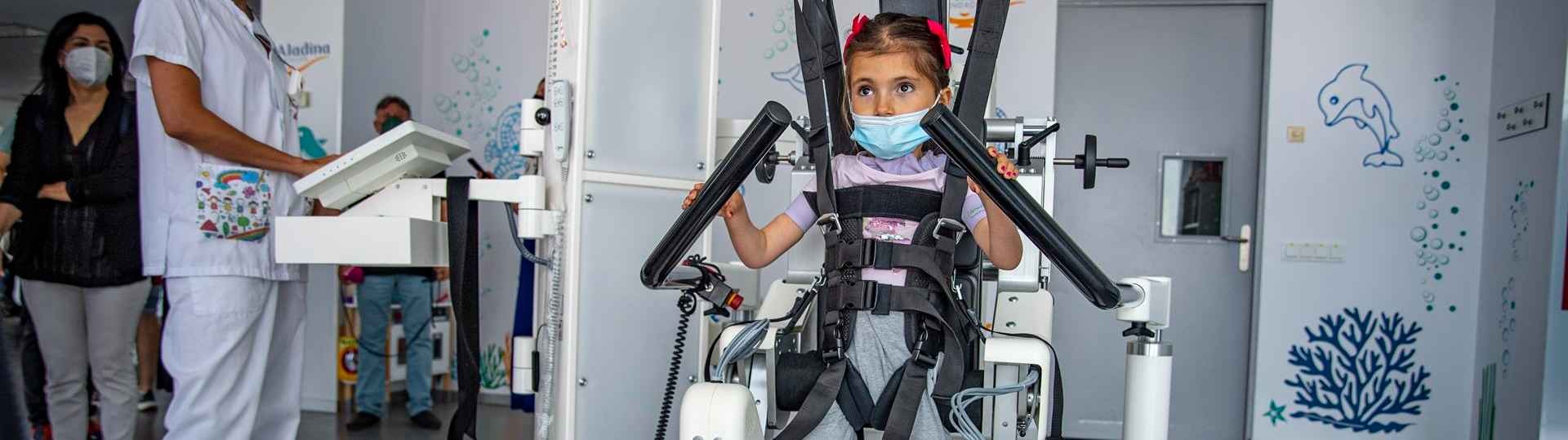 Nuevo sistema robótico que ayuda a los niños a caminar