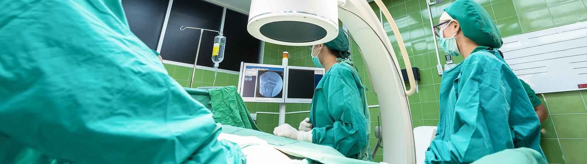 El Hospital de Elche, pionero en reducir a más de la mitad las infecciones quirúrgicas