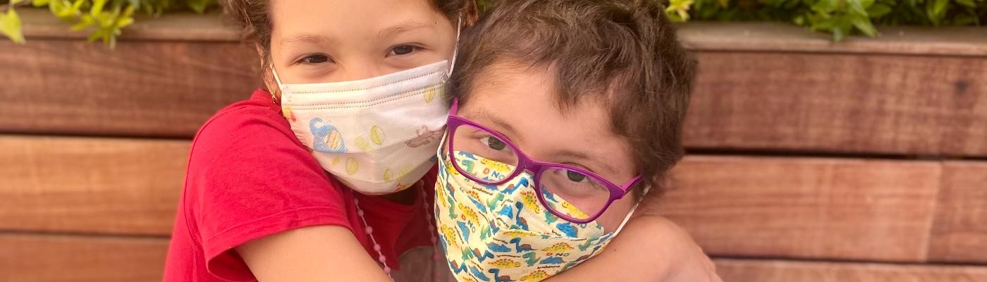 Leire y Corina, dos niñas con cáncer, protagonistas del videojuego “Pelón Hospital”