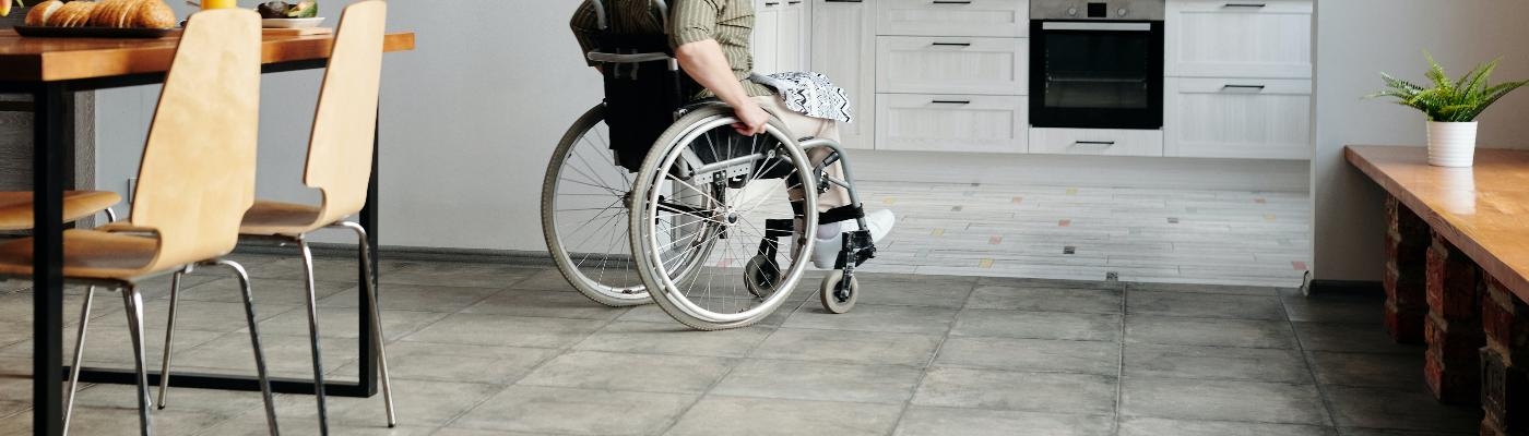 Pacientes tetrapléjicos pueden controlar sus sillas de ruedas con la mente