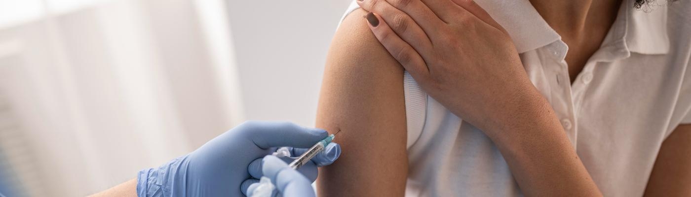 Detectan nuevos efectos secundarios de las vacunas Pfizer y Astrazeneca