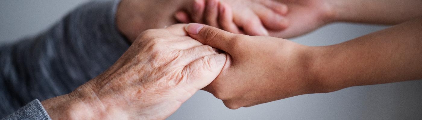 Las Farmacias de Madrid se unen para acompañar a las personas mayores en soledad
