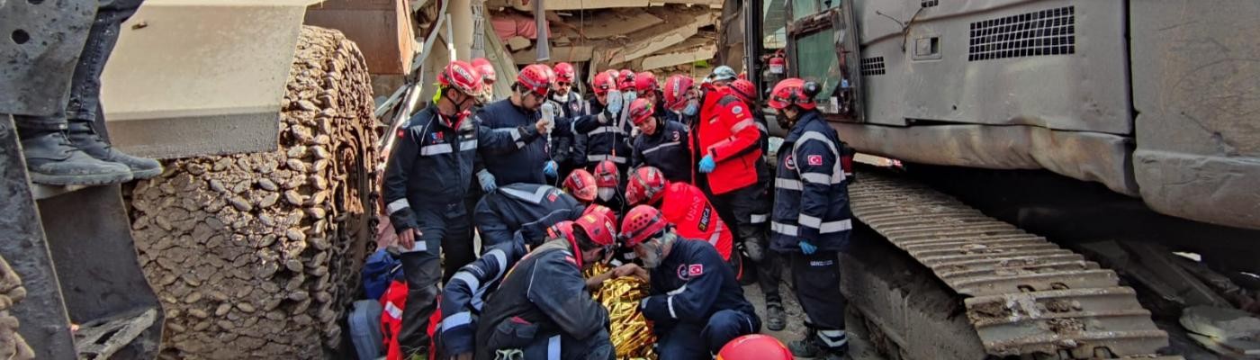 Sanitarios españoles se vuelcan en los terremotos de Turquía y Siria