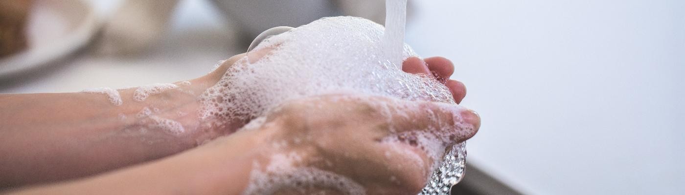 Lavarse las manos, el gesto que salva más vidas en el mundo