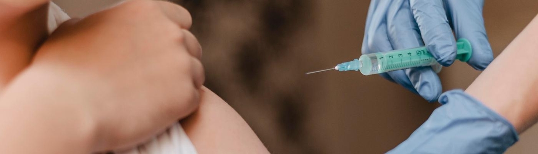 frenan-estudio-vacuna-vrs-embarazadas-riesgo-prematuro